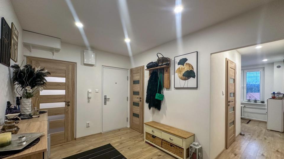 3,5-izbový byt po rekonštrukcii – 82 m², balkón, lógia – Nábrežie sv. Cyrila