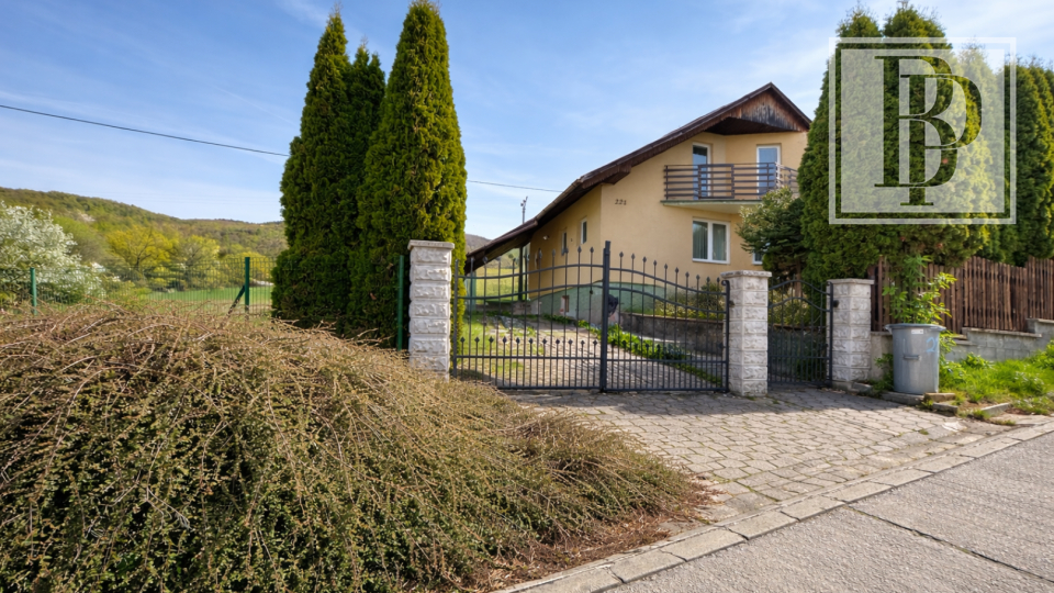 rodinný dom- Ráztočno